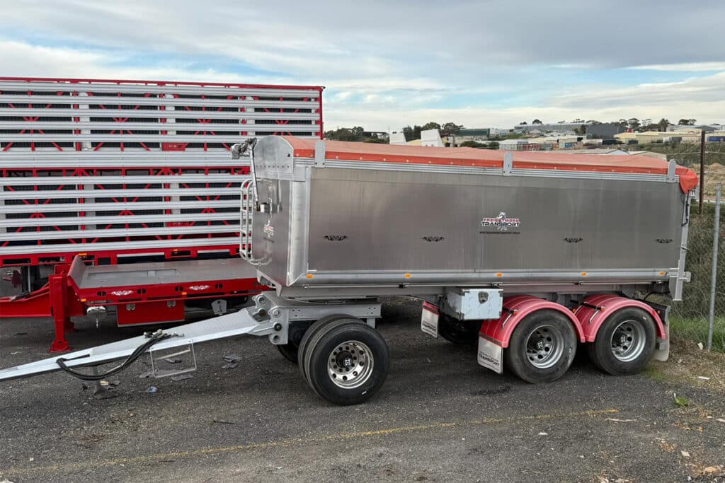 Tri Axle Super Dog Tipper