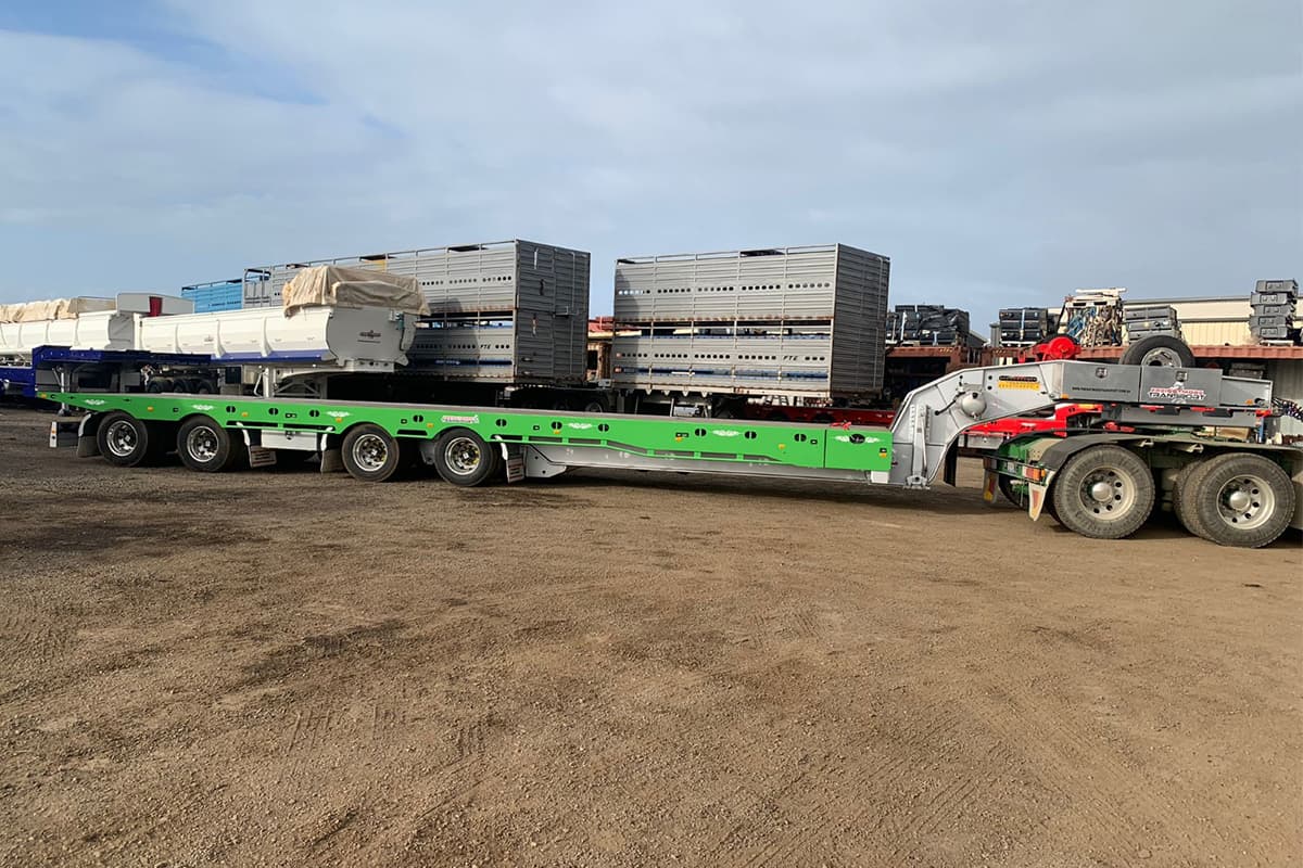 Quad Axle Mega Tilt with Gooseneck