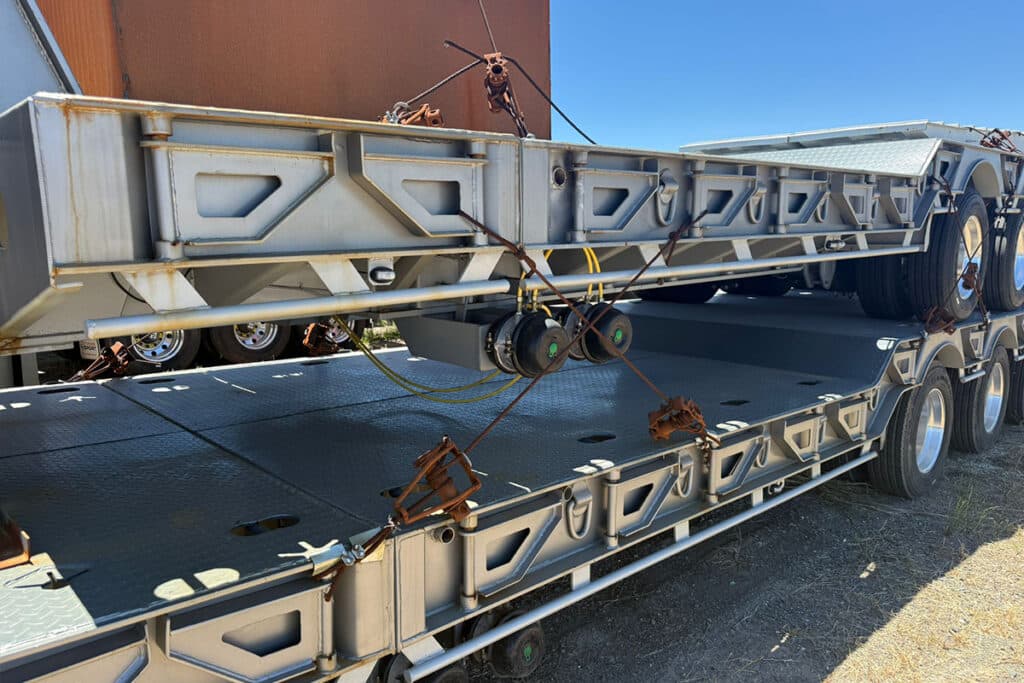 Quad Axle Low Loader Extendable with Pull-Out Outrigger