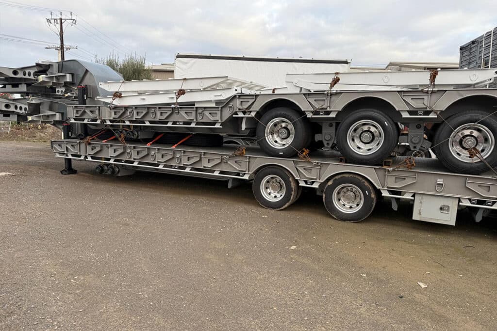 Quad Axle Low Loader Extendable with Pull-Out Outrigger