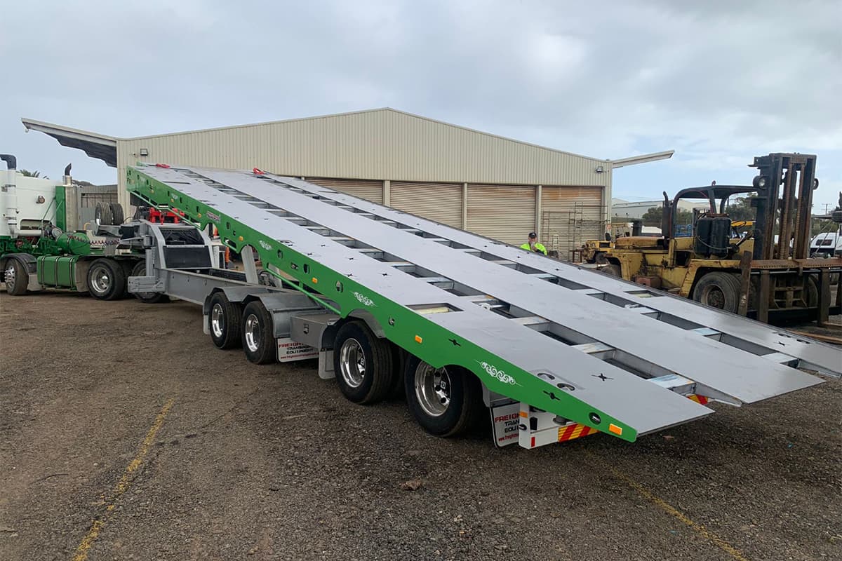 Quad Axle Mega Tilt with Gooseneck