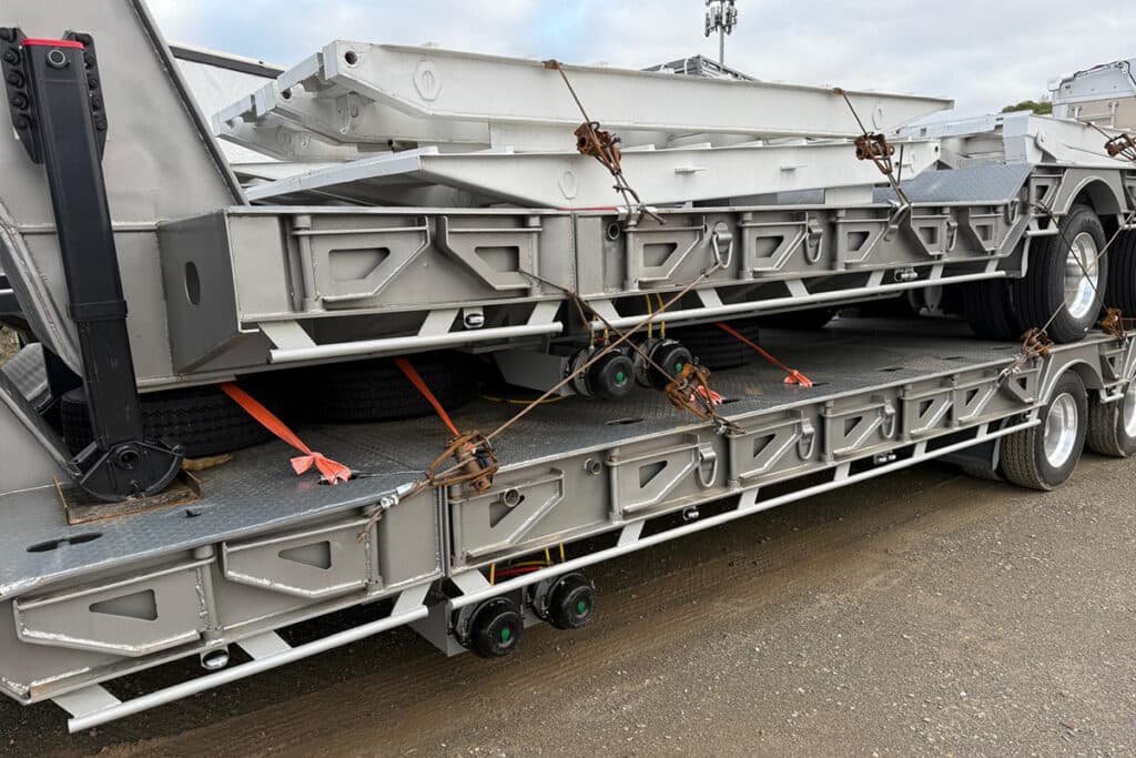 Quad Axle Low Loader Extendable with Pull-Out Outrigger