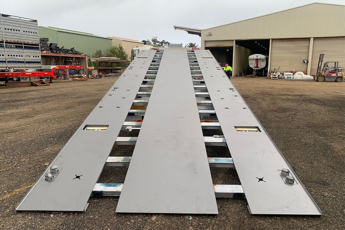 Quad Axle Mega Tilt with Gooseneck