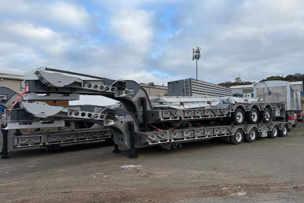 Quad Axle Low Loader Extendable with Pull-Out Outrigger