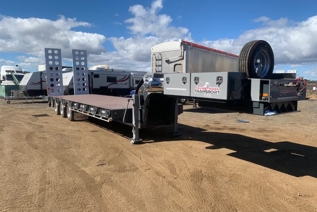Quad Axle Low Loader Extendable with Pull-Out Outrigger